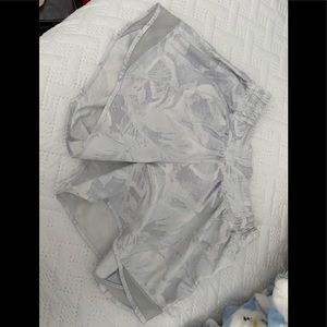 Lululemon Hotty Hot Shorts 4 inch inseam